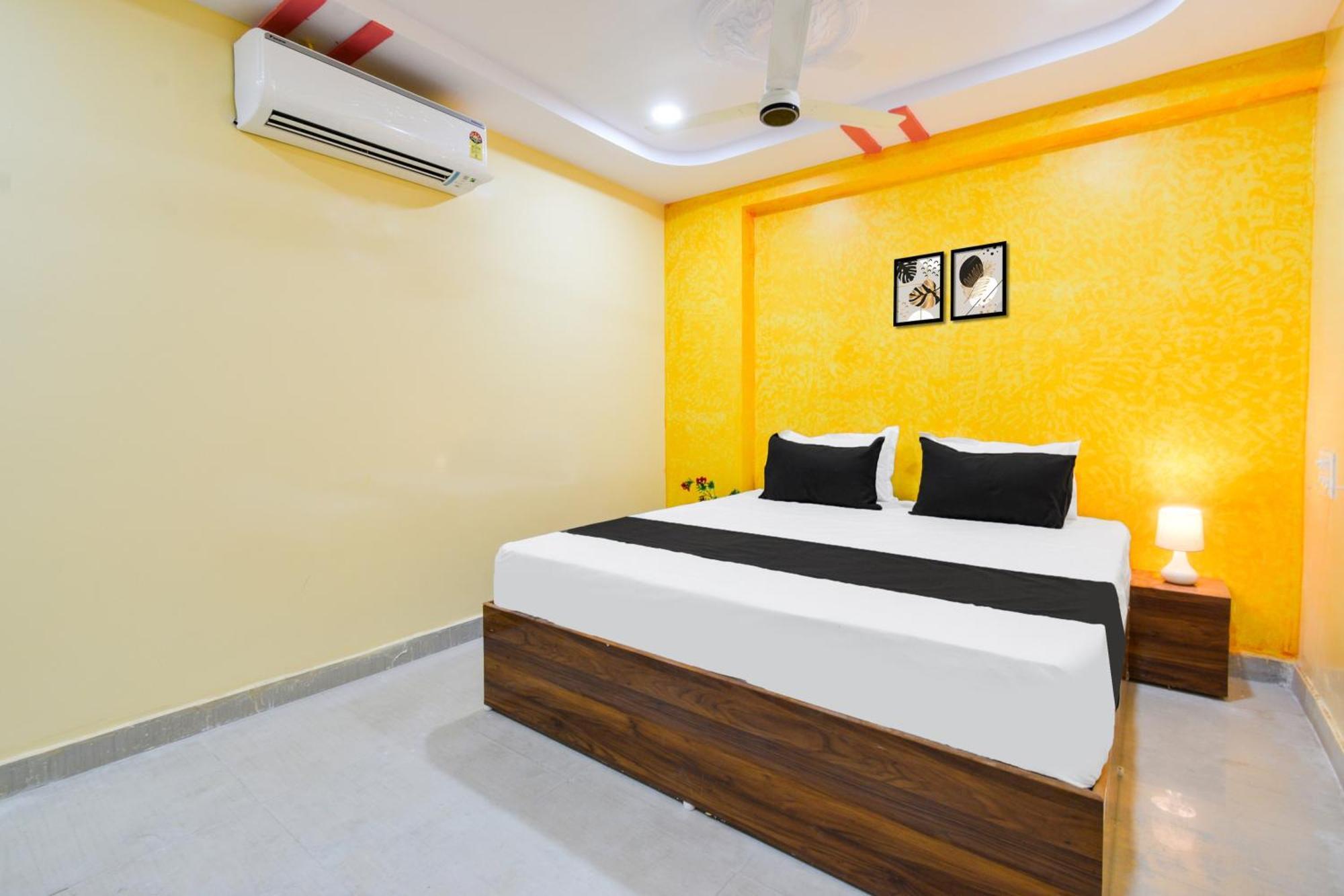 Hotel O Lucky Grand Hyderabad Exterior foto