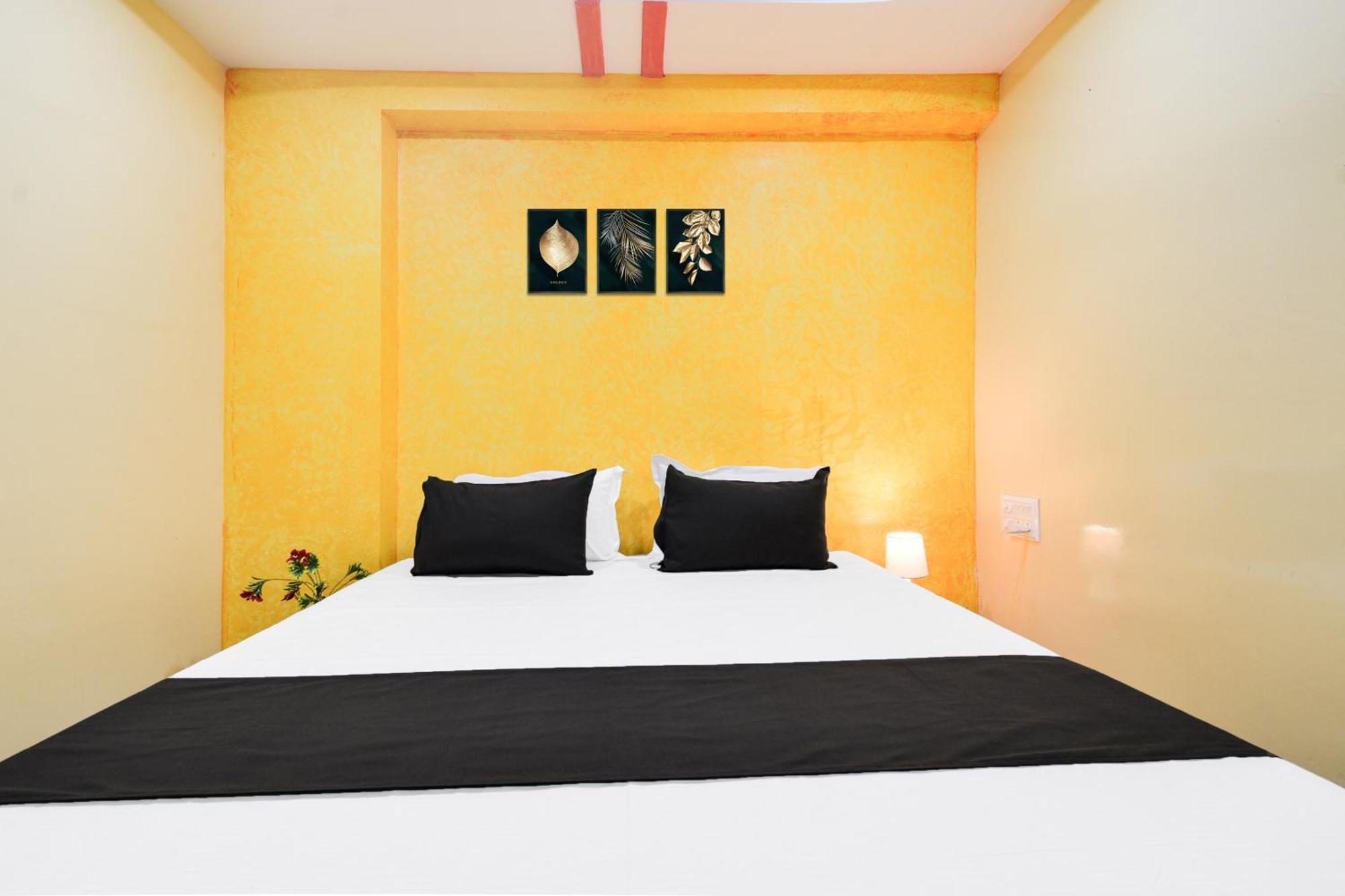 Hotel O Lucky Grand Hyderabad Exterior foto
